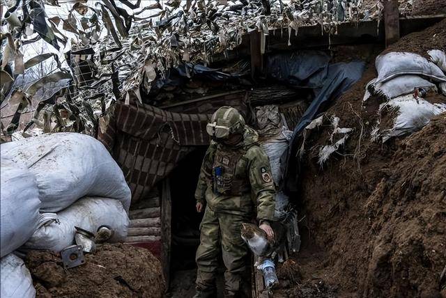 乌克兰首都基辅响起爆炸声，泽连斯基：防空导弹库存告急！乌美周末将在迈阿密举行新一轮会谈