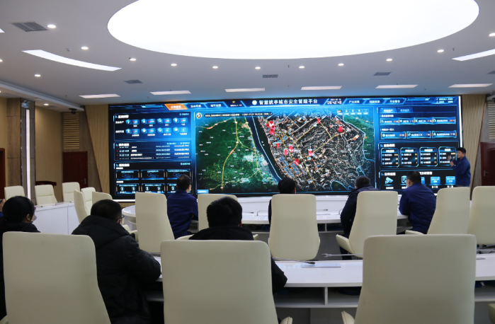 三峡枢纽北斗高精度监测系统投入试运行