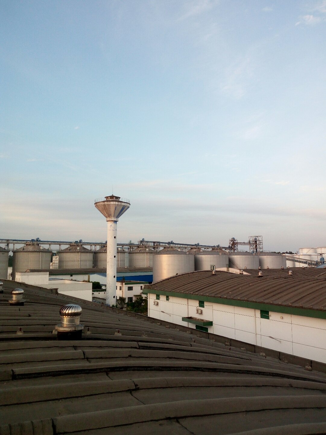 国创高新：中标3.83亿元横钦高速总承包项目沥青采购