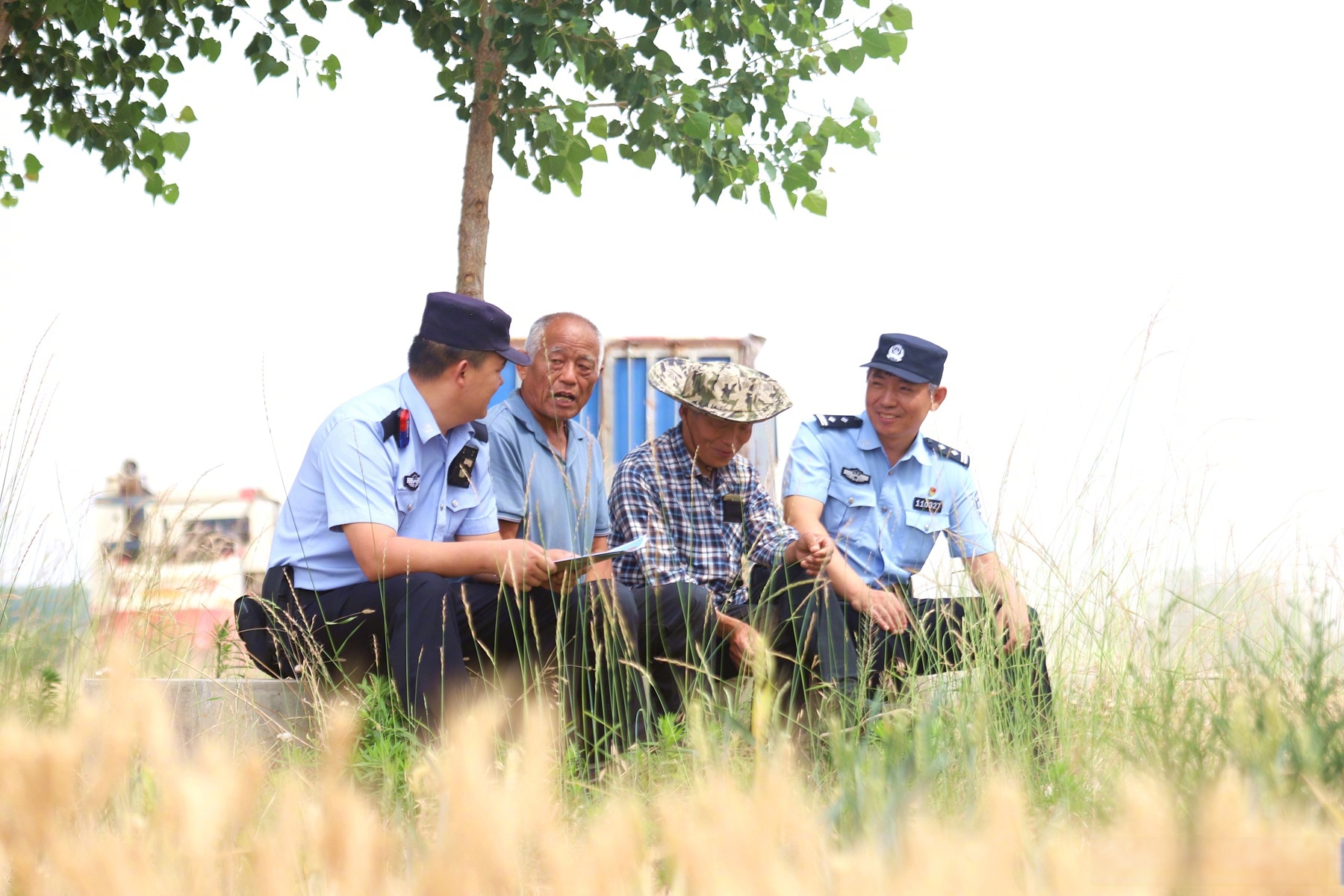 春运以来各地铁路公安督导铁路企业查缴易燃易爆危险品30.15万起