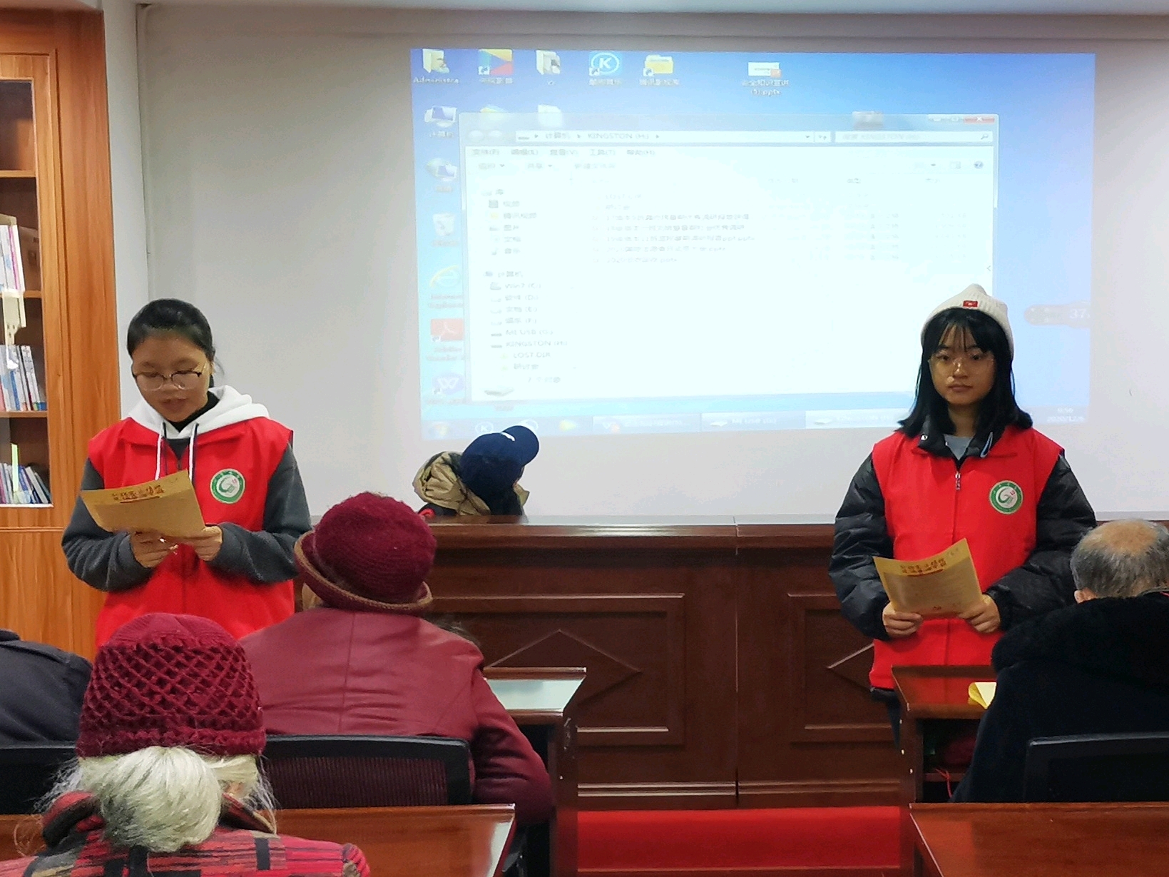 （新春走基层）拉萨海关：以岗为家守国门 通关温情伴春行