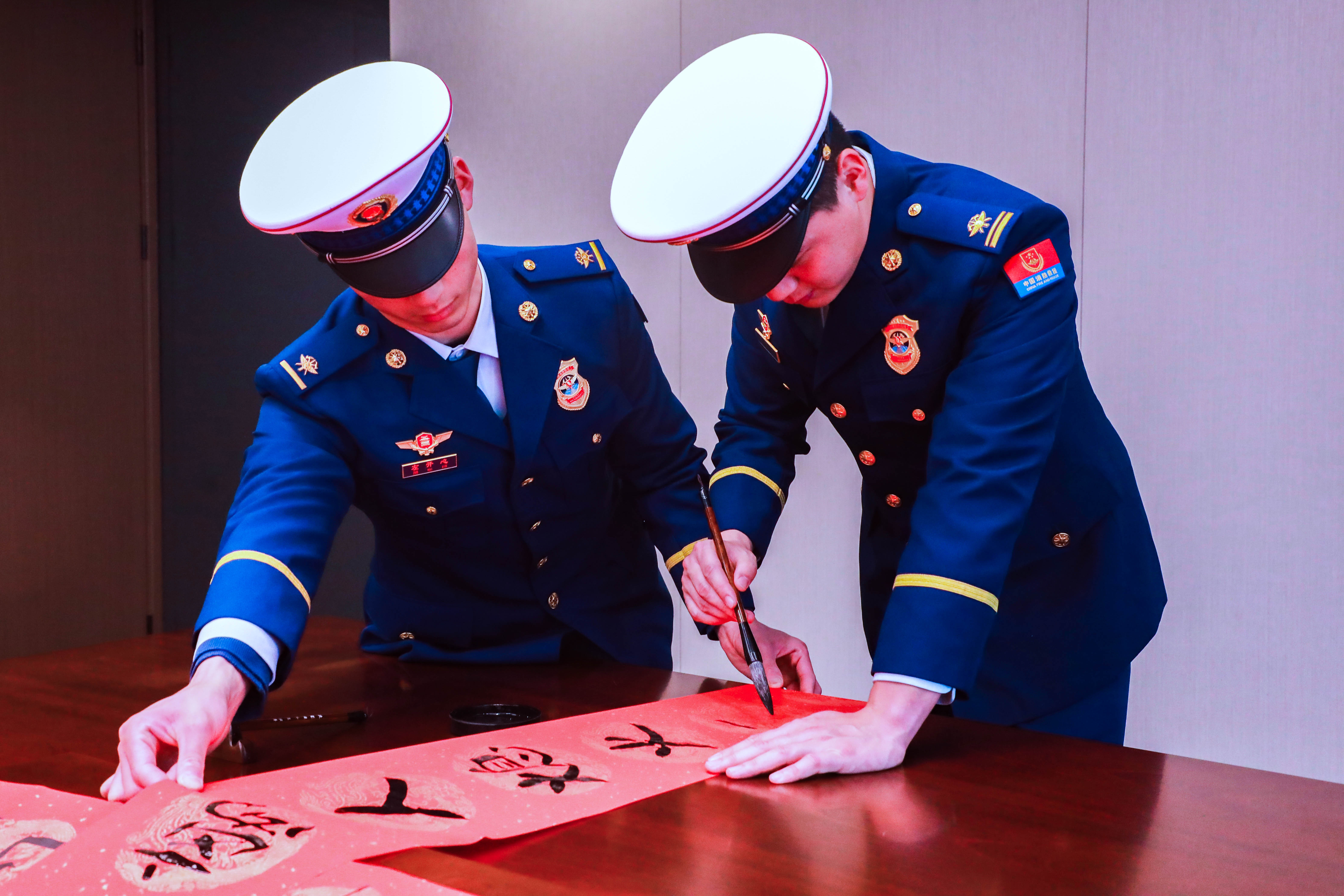 （新春走基层）拉萨海关：以岗为家守国门 通关温情伴春行