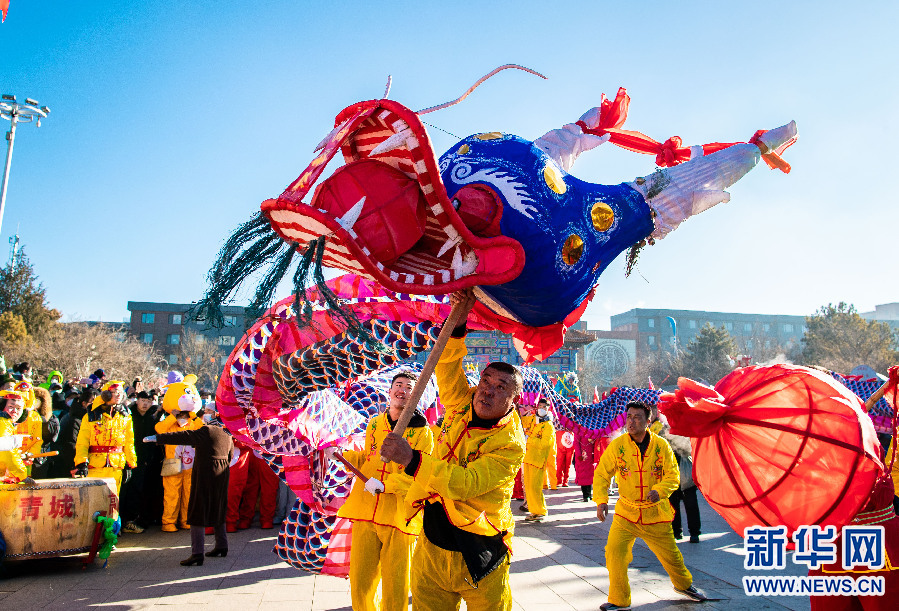 （新春走基层）广东河源2万人共赴捕鱼节贺新春