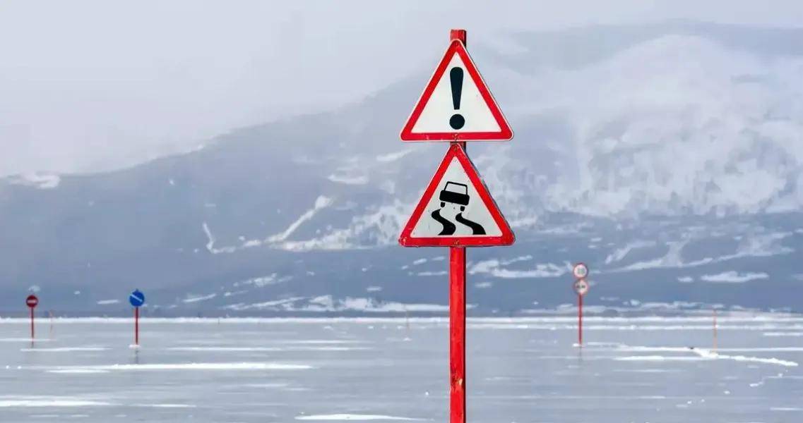 总领馆：贝加尔湖事故幸存者身体状况良好！当地提前回暖，温度破百年纪录；目击者：幸存男子坐在后排，在车辆入水瞬间冲出