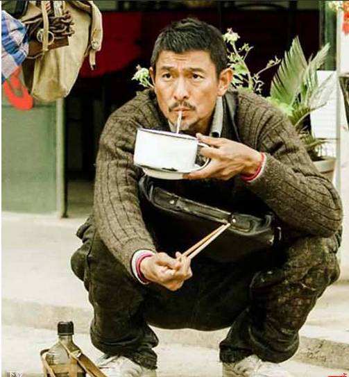 东西问丨梦想“成为中国人”的老外来过春节了?