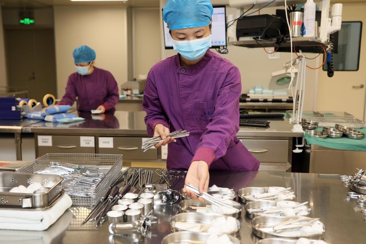 楚天科技获得发明专利授权:“一种灌针清洗灭菌系统及清洗灭菌方法”