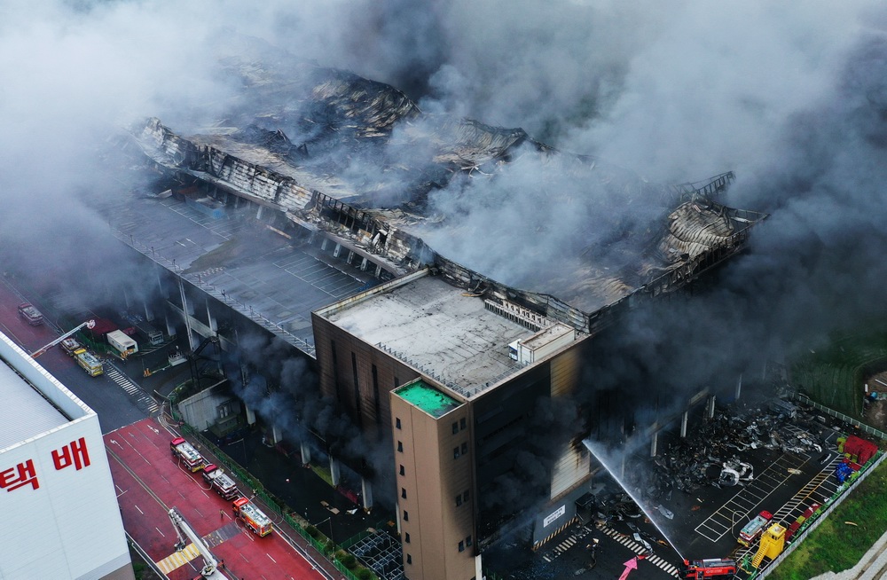 伊朗华侨华人联合会秘书长陈雄江：2个月前就制定了撤侨紧急方案，冲突爆发当晚300~500人走陆路通道紧急撤离