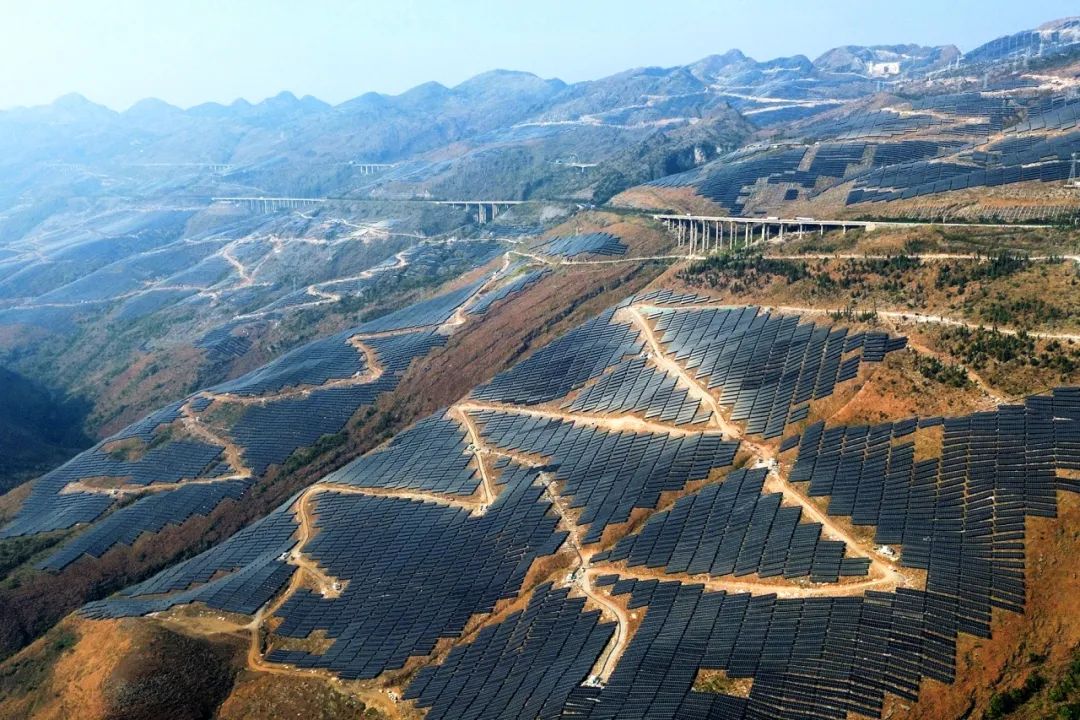 弘元绿能成立太阳能公司