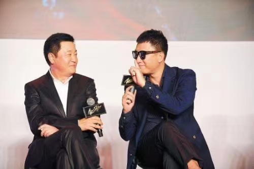 导演赵宝刚：年轻人躺平是假象，骨子里谁不想好？｜宅男财经