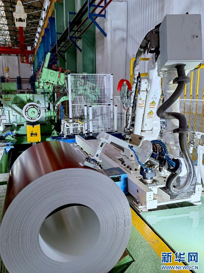 中复神鹰突破T1200级碳纤维技术，百吨级产线落地