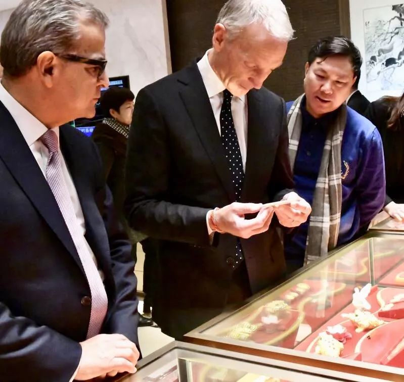 中国黄金协会党委书记严弟勇会见建行贵金属及大宗商品业务部总经理任冬艳一行