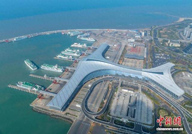 海南产经新观察:三亚旅游形态全面转型