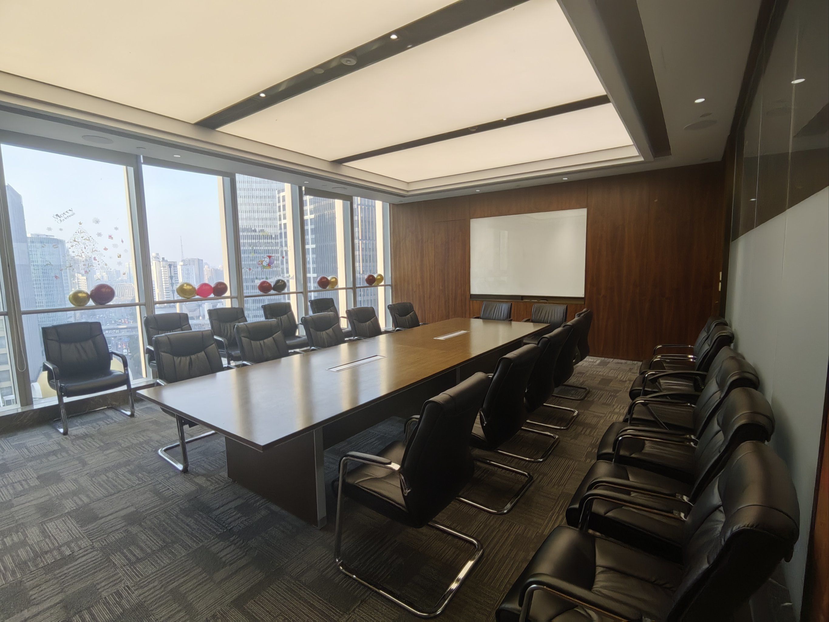 博彦科技：4月3日召开董事会会议