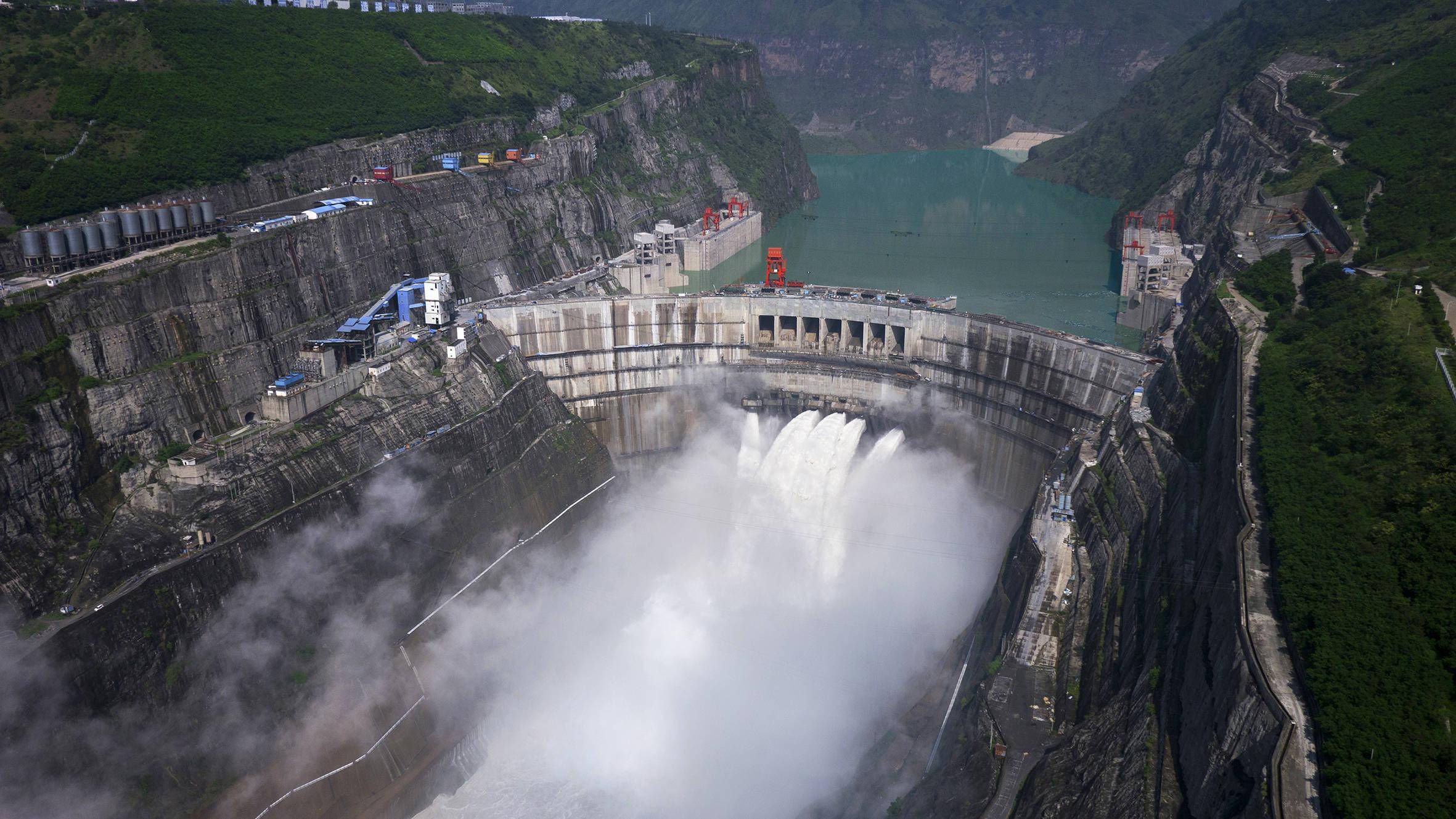 长江电力获得发明专利授权：“巨型水轮发电机组的防水淹厂房策略”