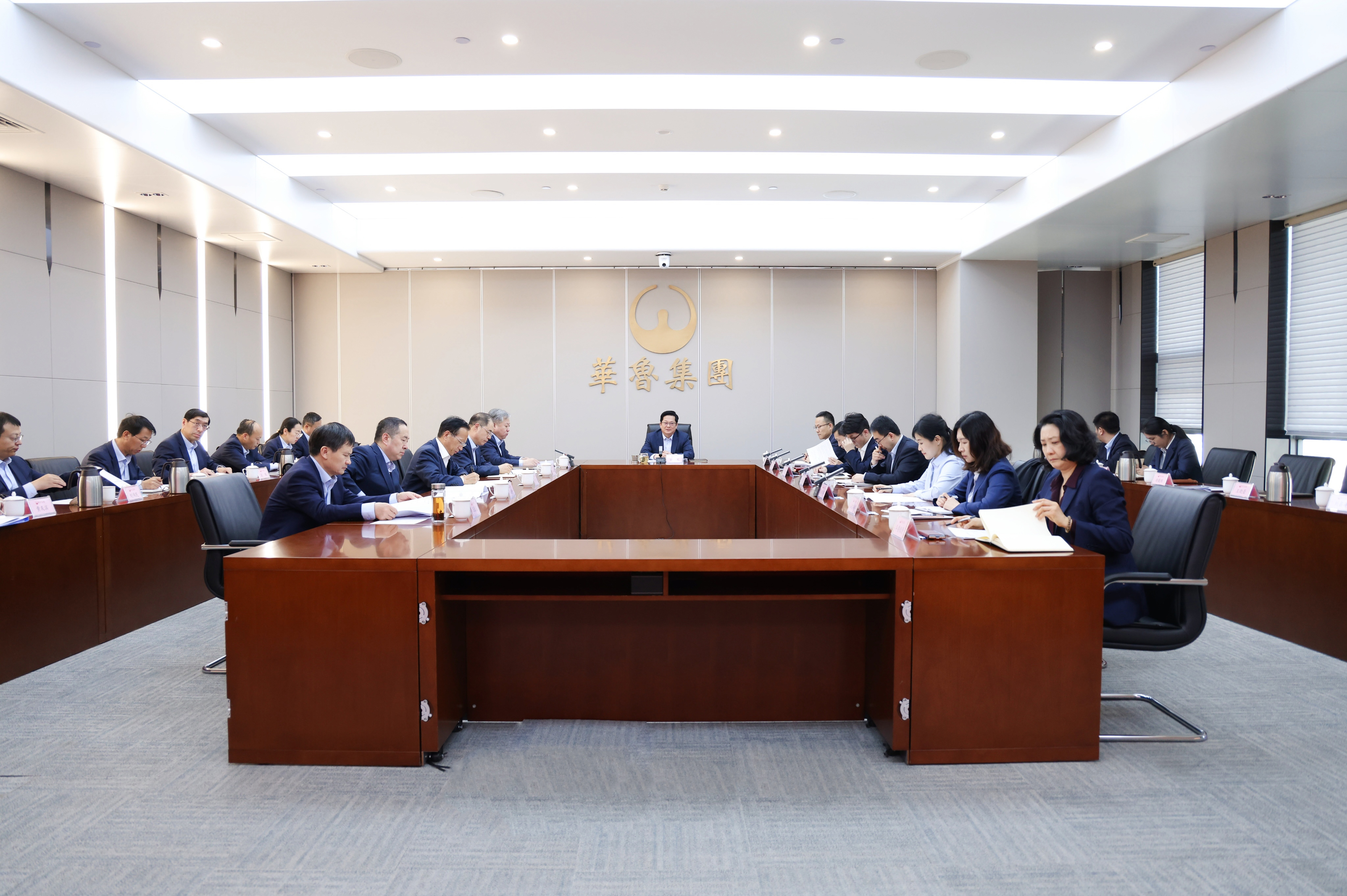 荃银高科:4月23日召开董事会会议