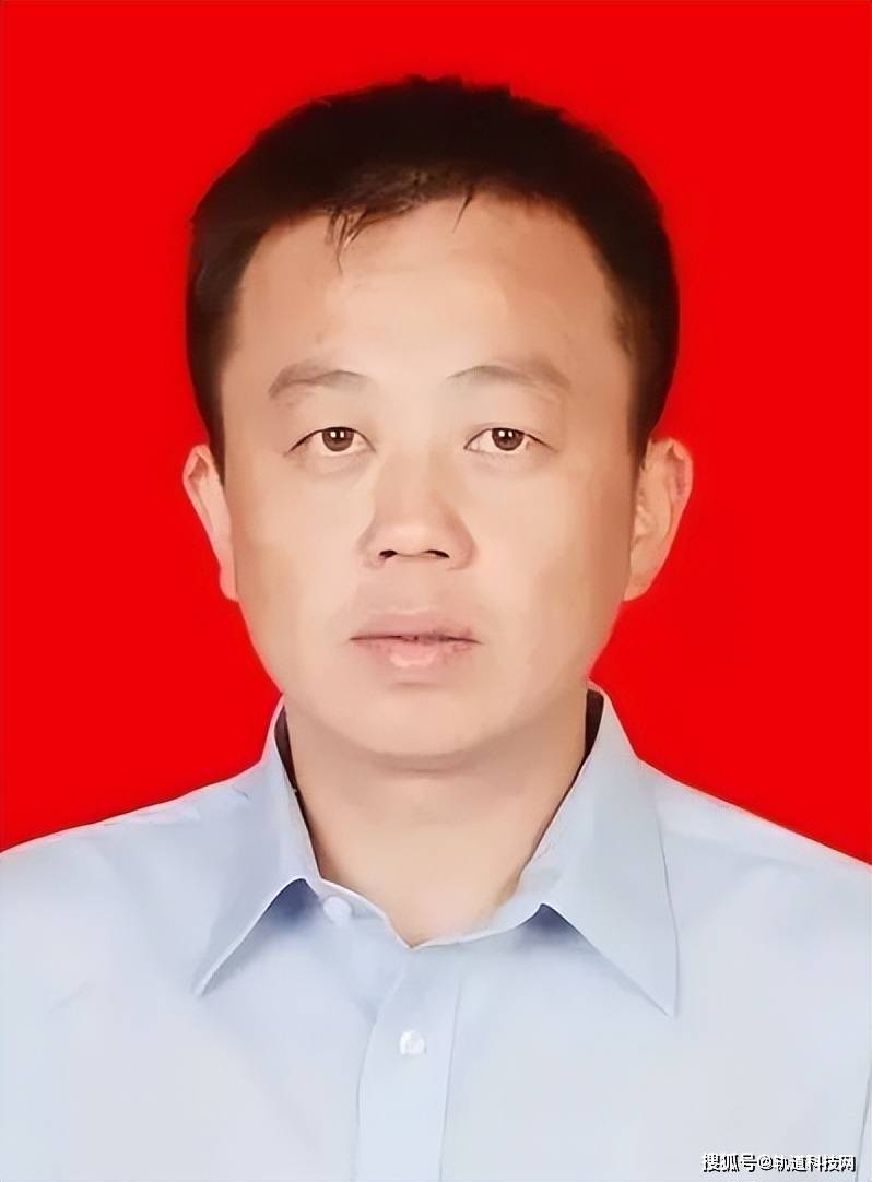 富特科技：沈锡全辞去公司副总经理职务