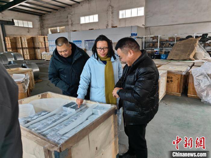 以侨为媒 浙江龙泉千年剑瓷“扬帆出海”